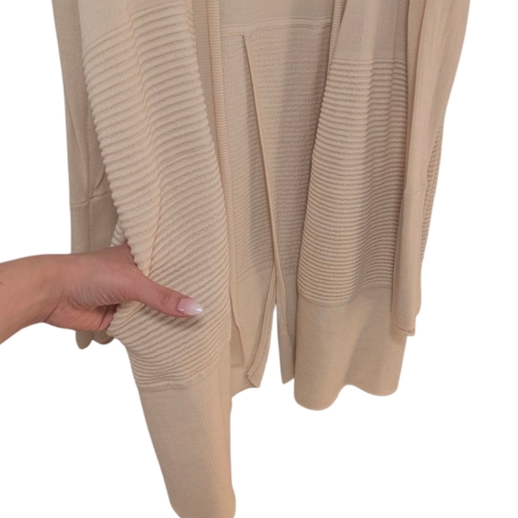 Lululemon Sit In Lotus Wrap II Angel Wing - Picture 7 of 11